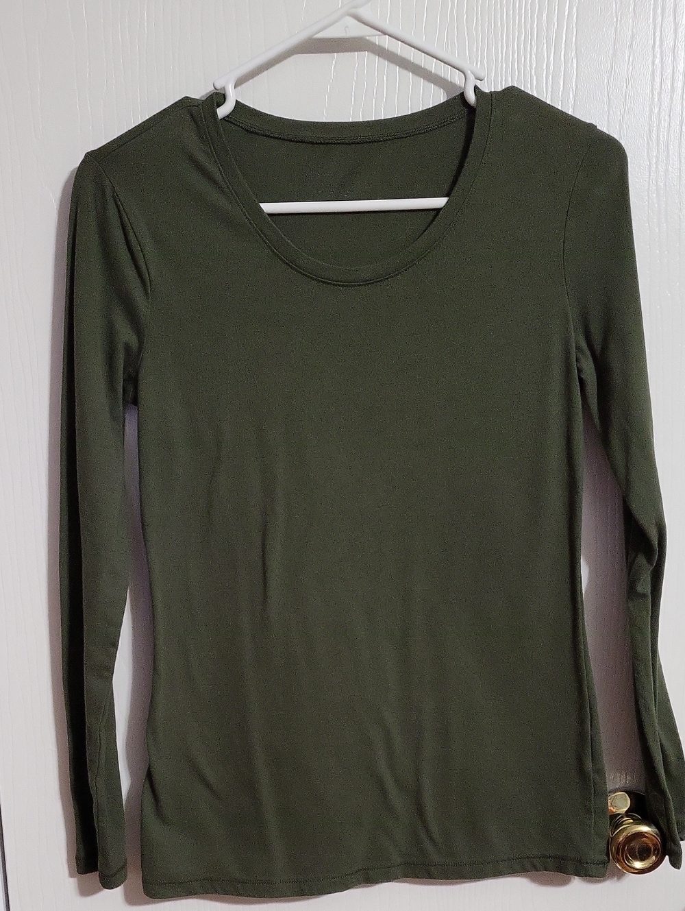 Shirt-No Boundaries Olive Green Long Sleeve Scoop Neck Top #3215